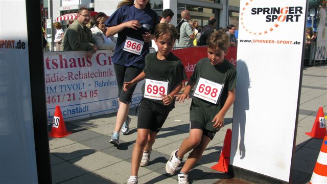 ../Images/BenefizlaufMerseburg2011 (122).jpg